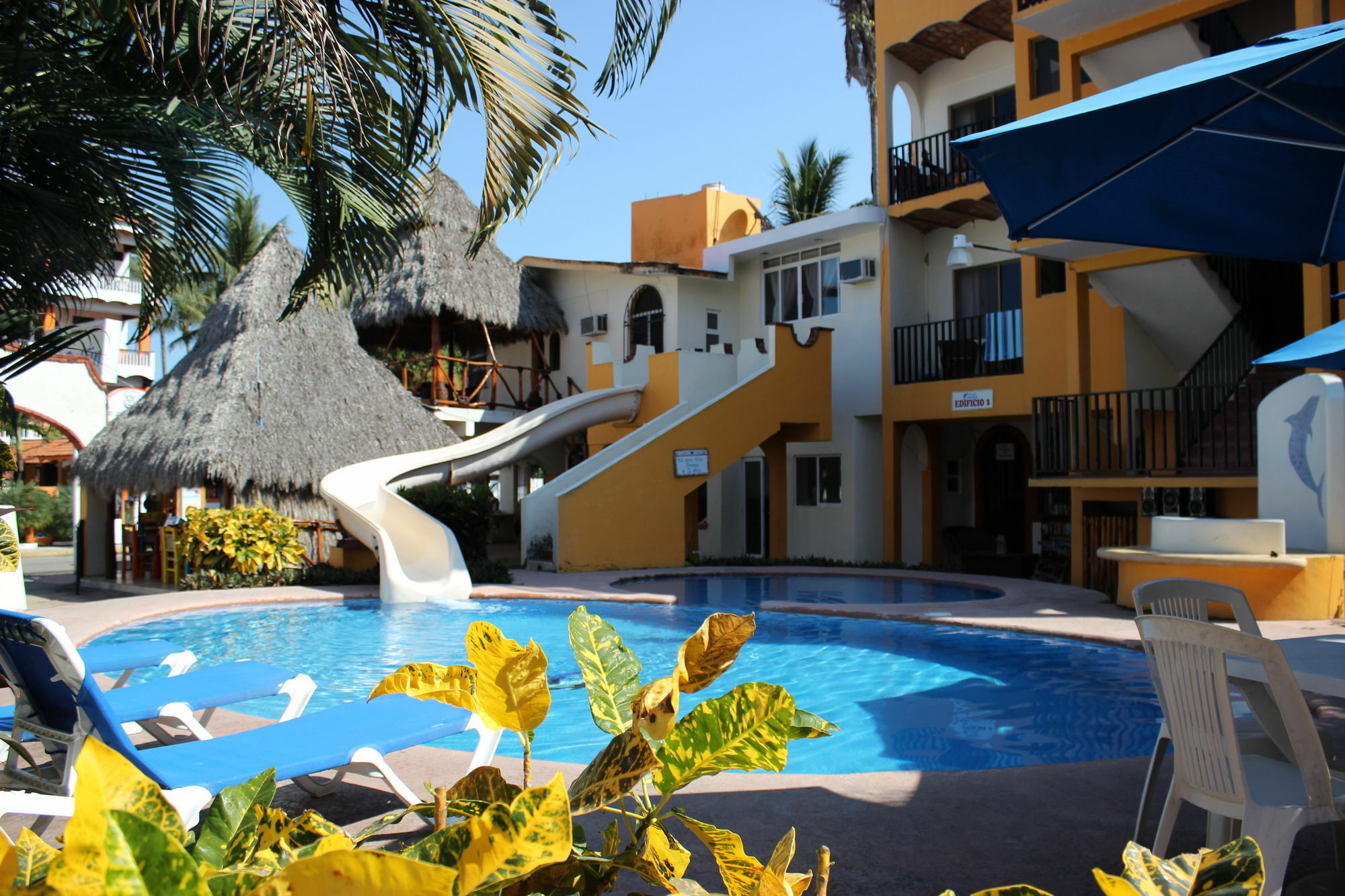 Bungalows El Delfin Rincon de Guayabitos Exterior photo